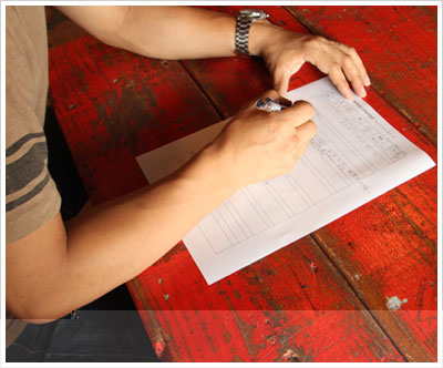 UES �f�j���R���e�X�g�@�G���g���[