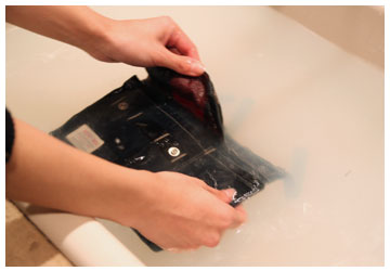 UES�@�t���b�v�t���@�g�уP�[�X�@�F����