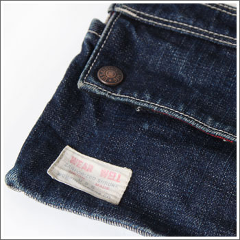 UES�@�t���b�v�t���@�g�уP�[�X�@�F����